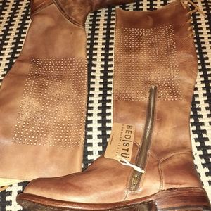 NWT!!!! Bed Stu  10 heavy leather Cowboy  Boots